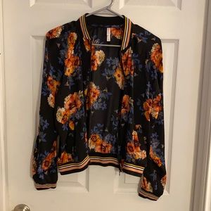 Lightweight bomber jacket